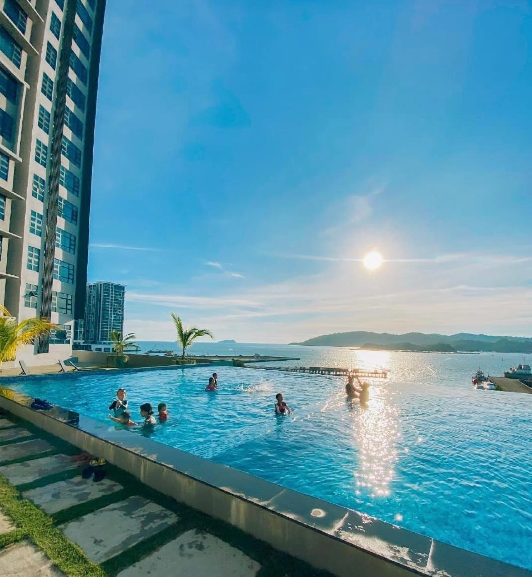 Seaview Luxury Condo Homestay 2Bed 2Bath Jesselton Quay By R2 Residence Кота-Кинабалу Экстерьер фото